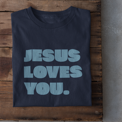 Ein navyfarbiges tshirt mit den Schriftzug Jesus loves you. in blau darauf
