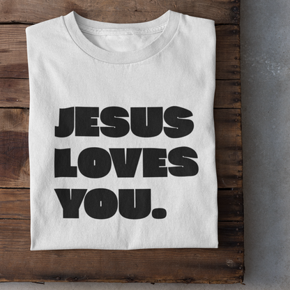 Ein weißes tshirt mit den Schriftzug Jesus loves you. in schwarz darauf